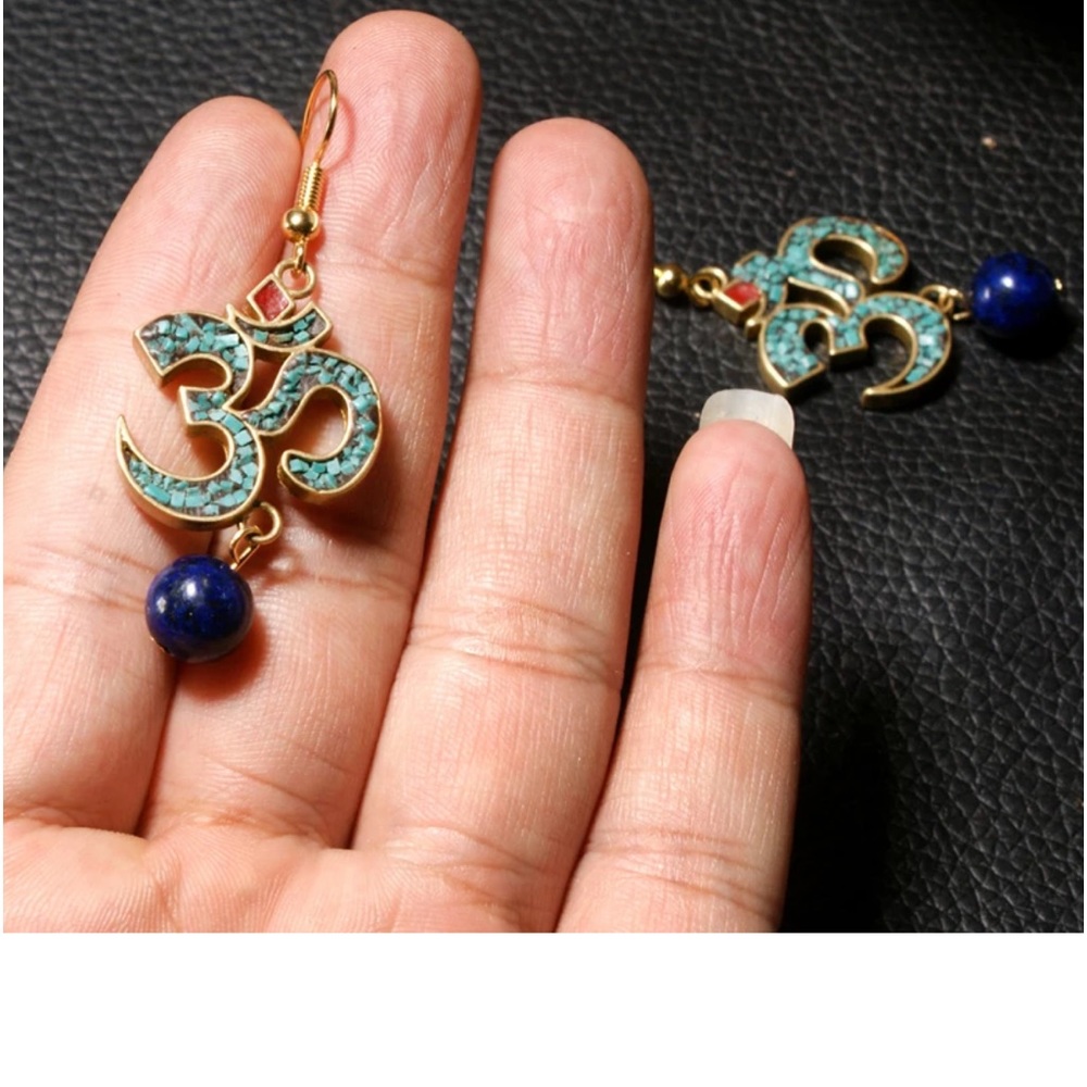 Beautiful Inlay OM pierced earrings